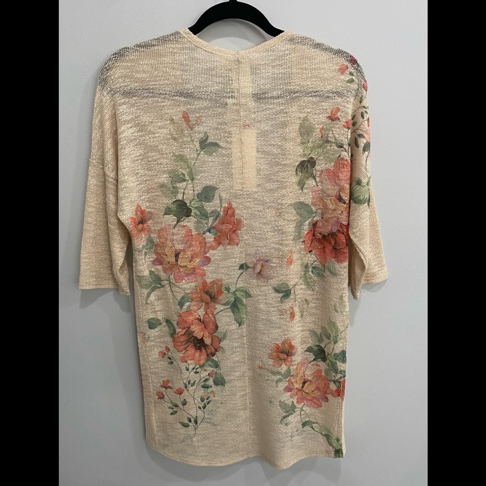 NWT Live in the Moment Floral Cardigan